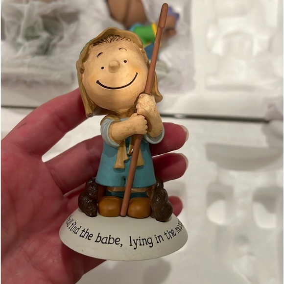 NIB! 2014 Hallmark Peanuts Gallery 4 Piece Nativity Accessories Collection - Picture 6 of 13